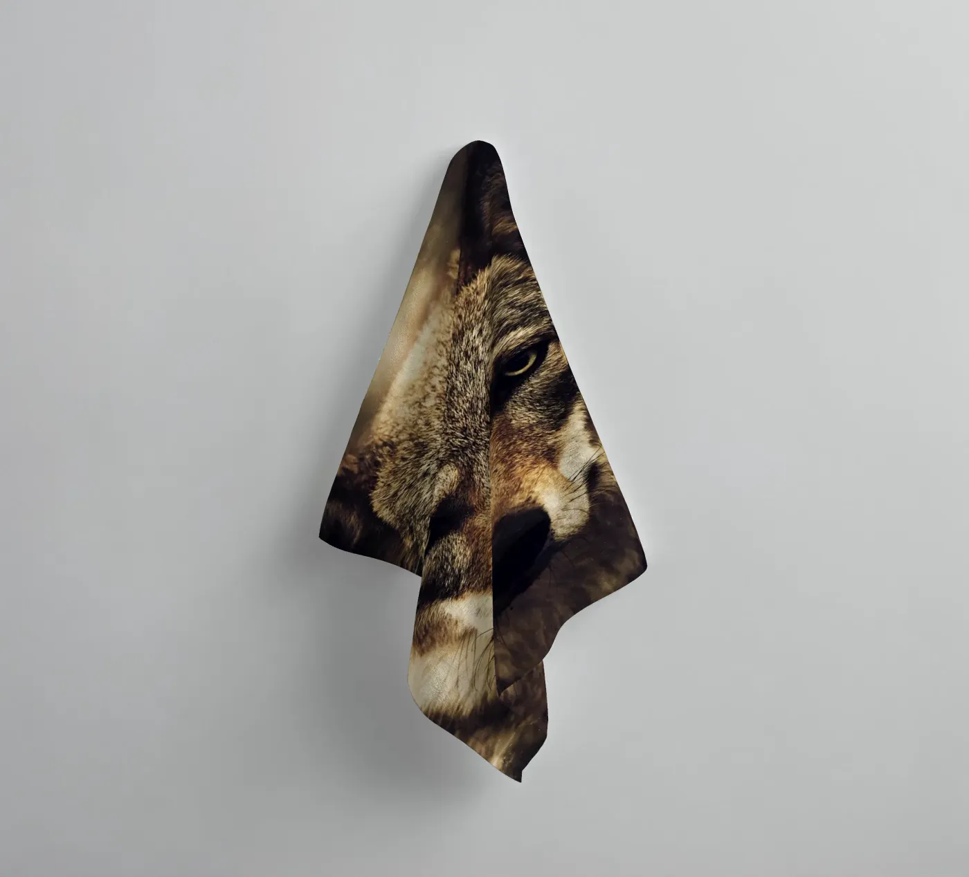 Wolf towel by Mateo