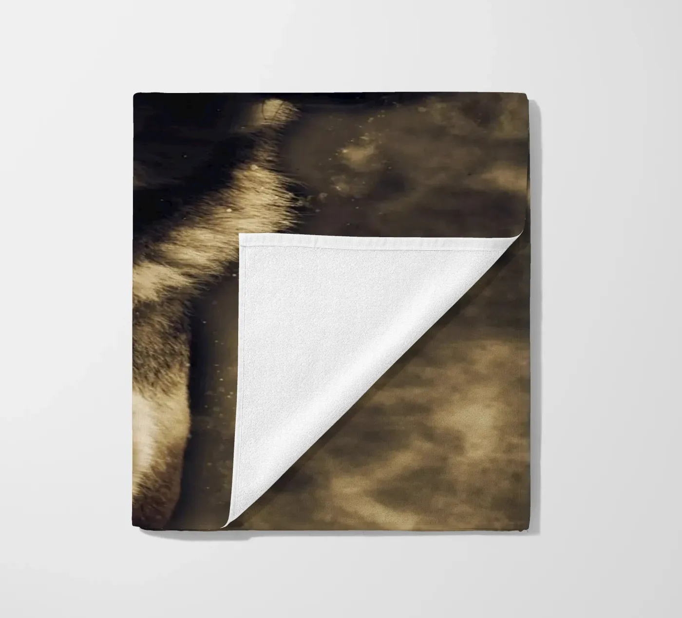 Wolf 3 strandhanddoek van Mateo