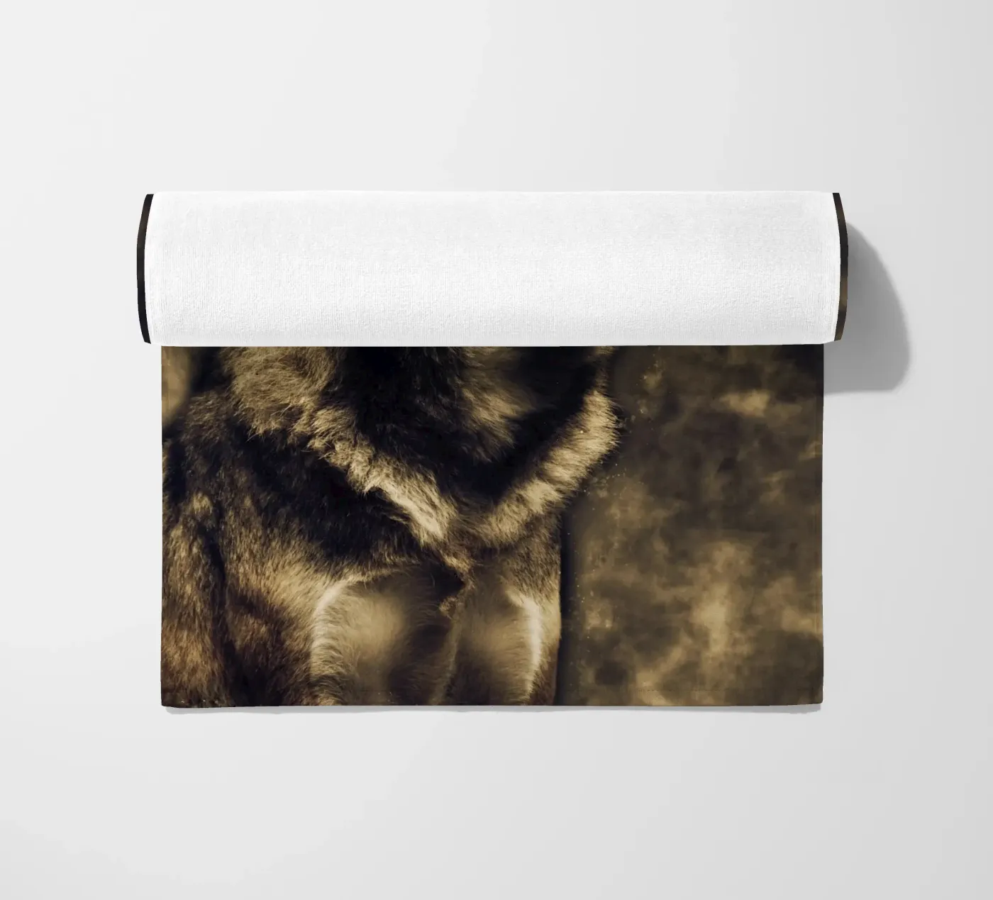 Wolf 3 strandhanddoek van Mateo