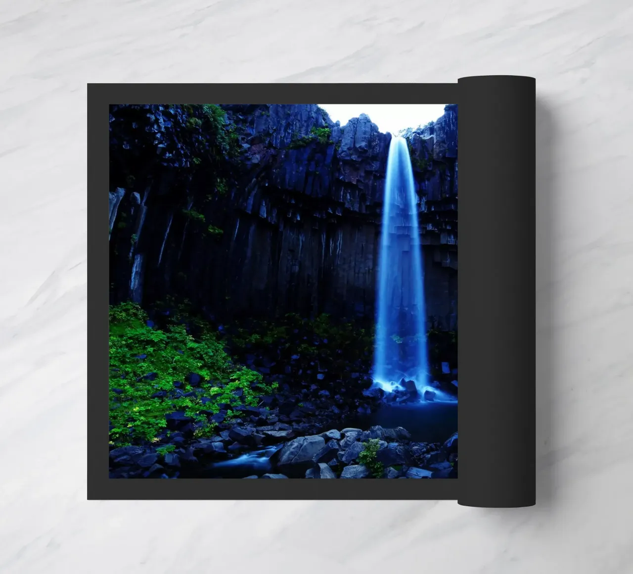 Cascata mistica zerbino da Fjöllart
