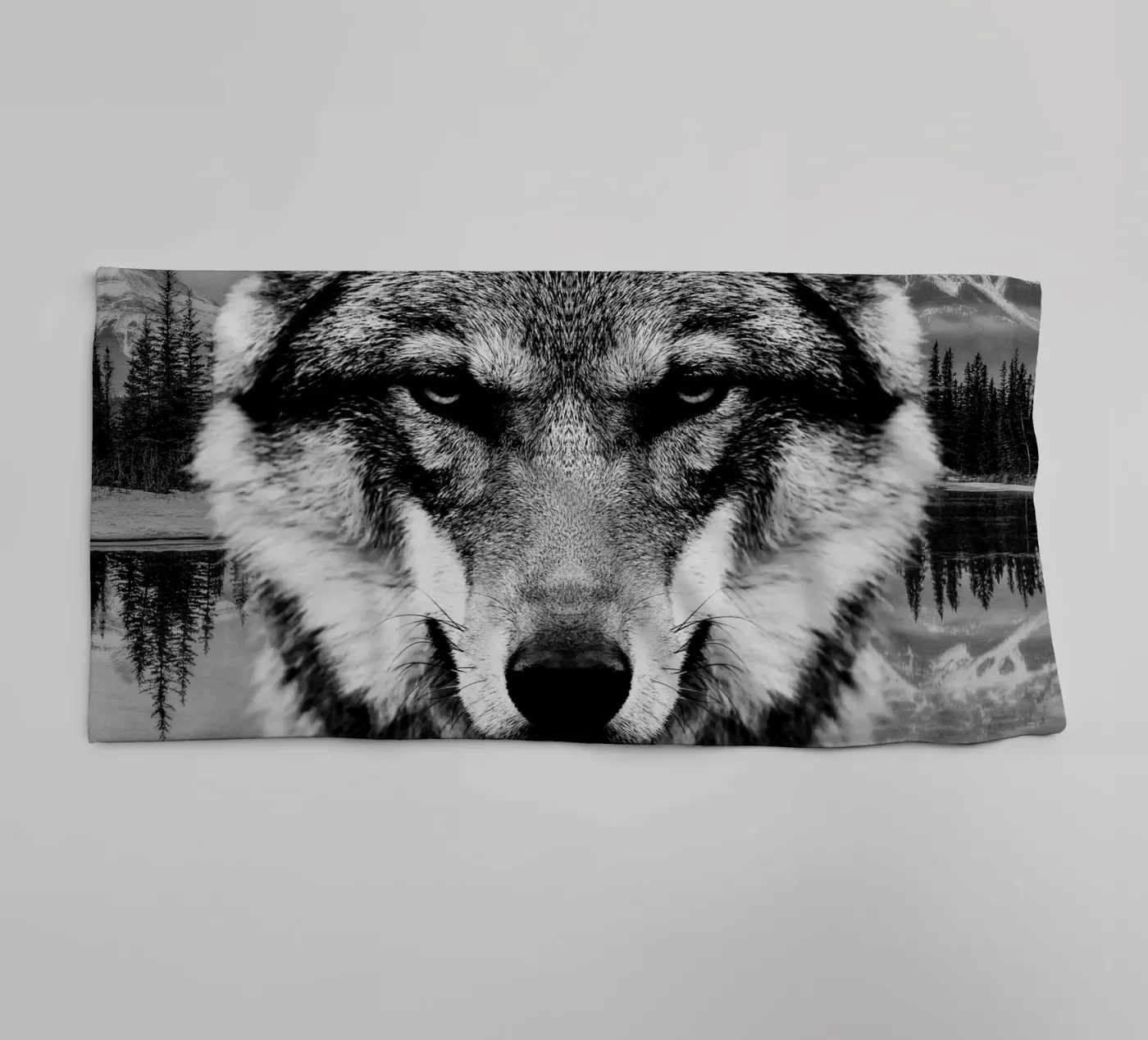 Wolf Forest badhanddoek van Mateo