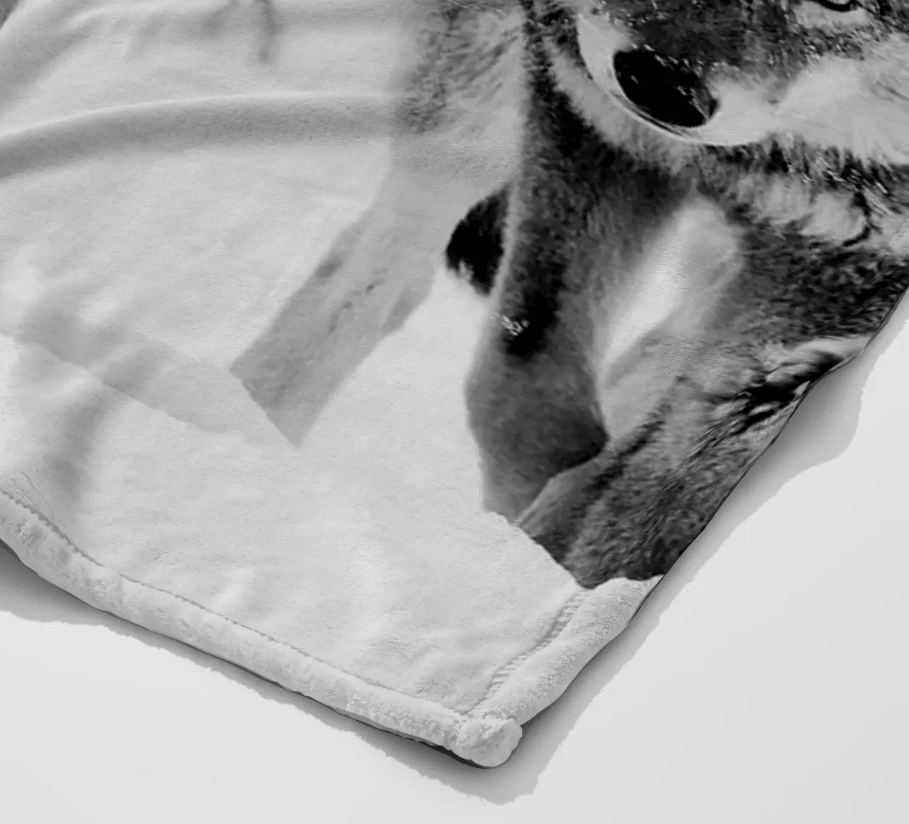 Wolves Mountains coperta in pile da Mateo