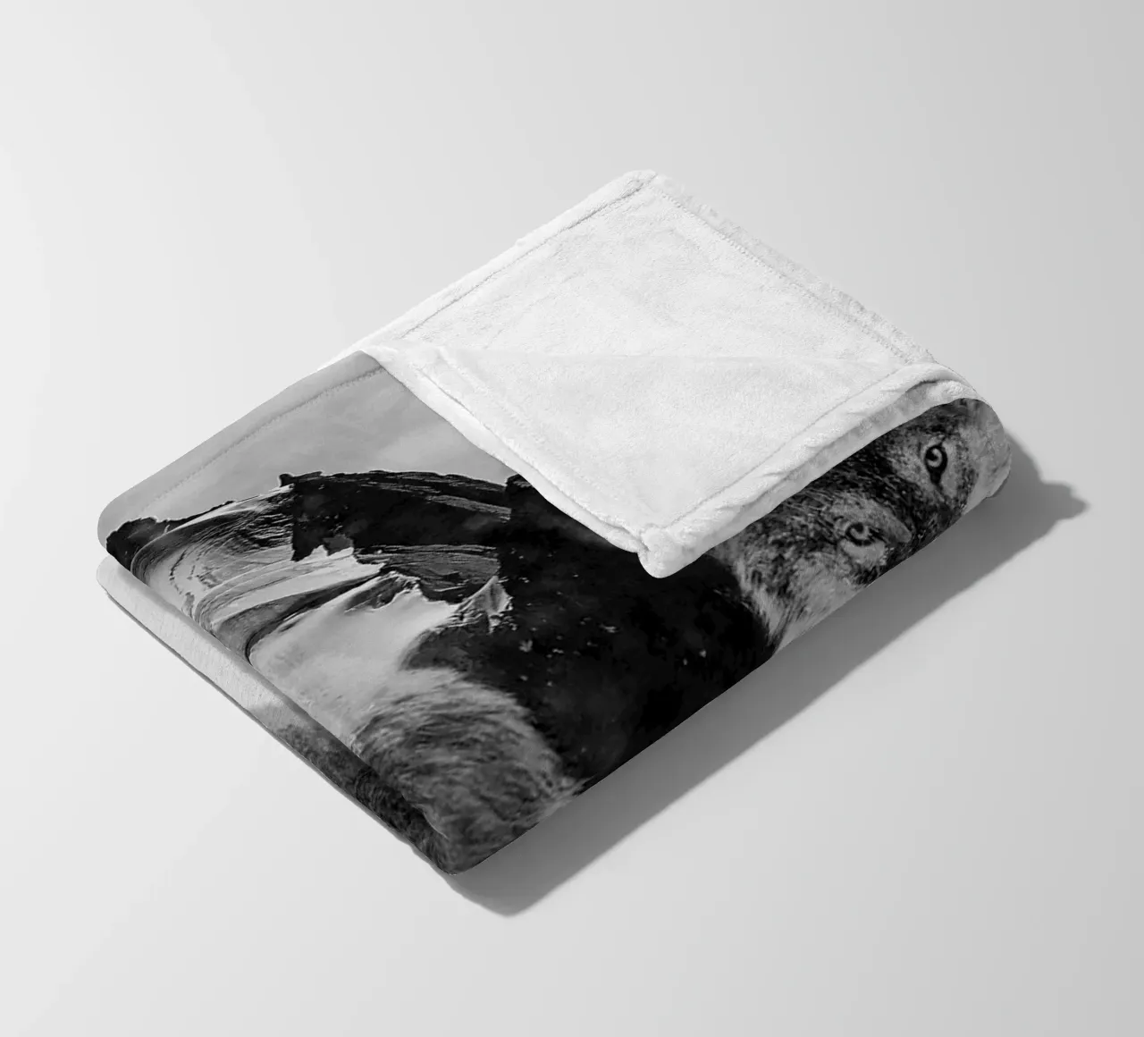 Wolves Mountains coperta in pile da Mateo