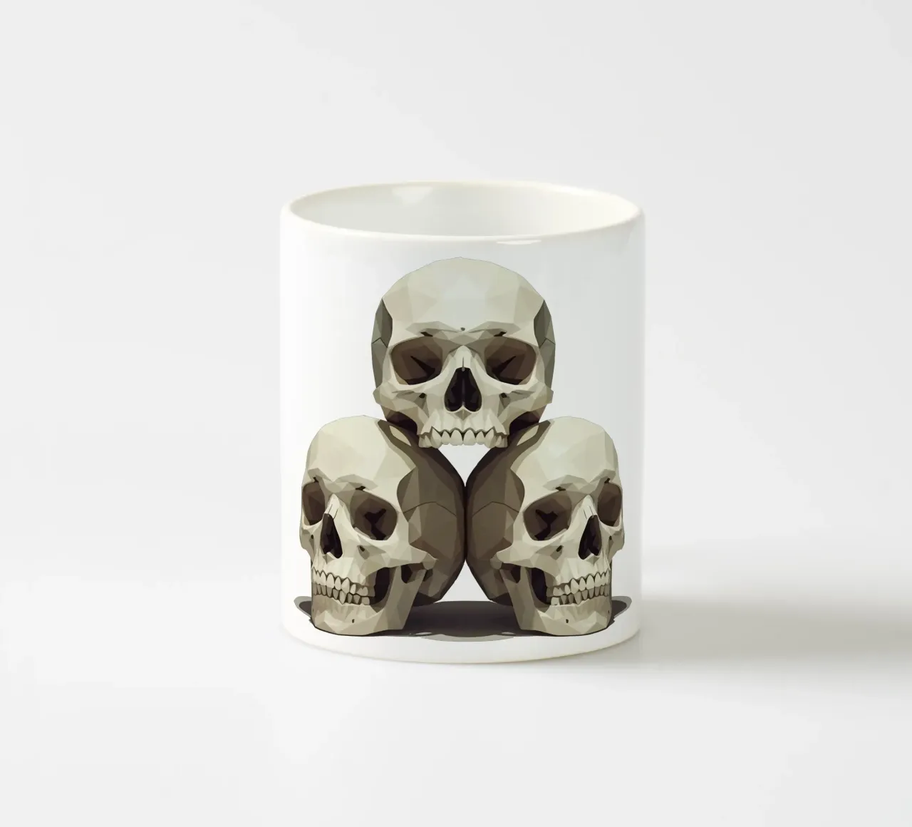Piramide di teschi Low Poly tazza in ceramica da Low Profile