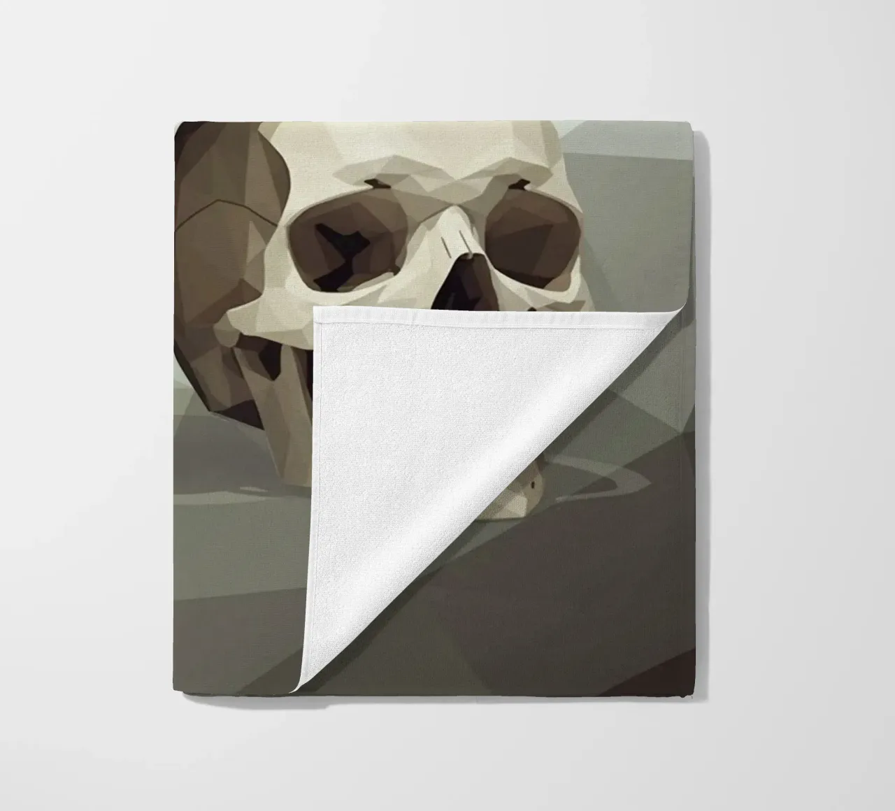 Piramide di teschi Low Poly telo mare da Low Profile