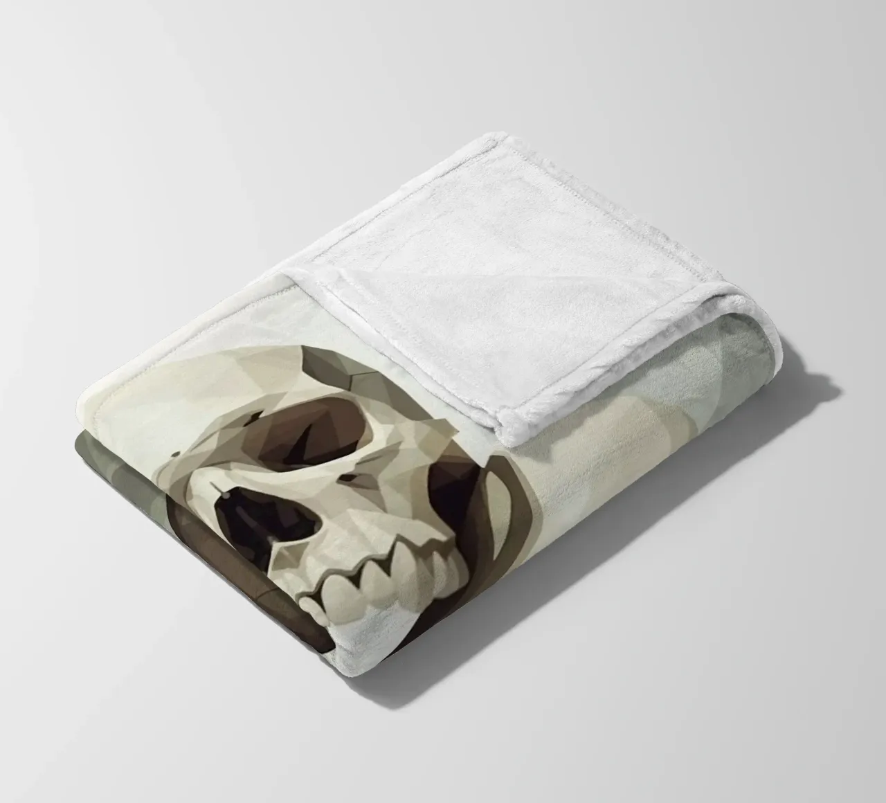 Piramide di teschi Low Poly coperta in pile da Low Profile