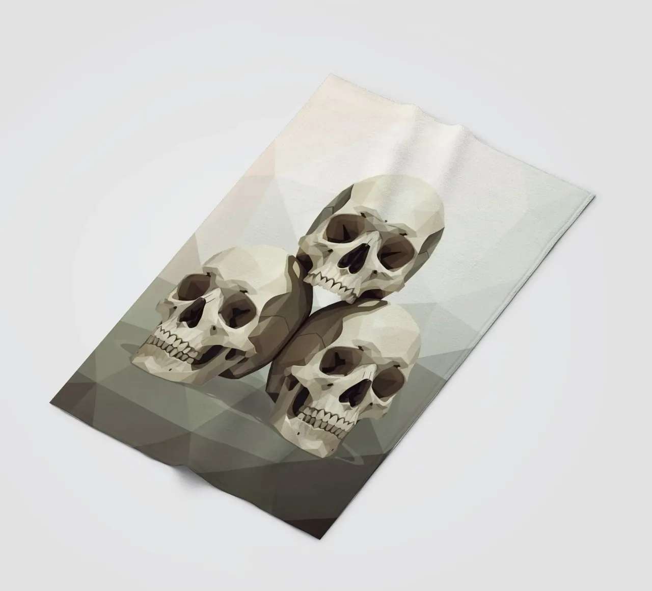 Piramide di teschi Low Poly coperta in pile da Low Profile
