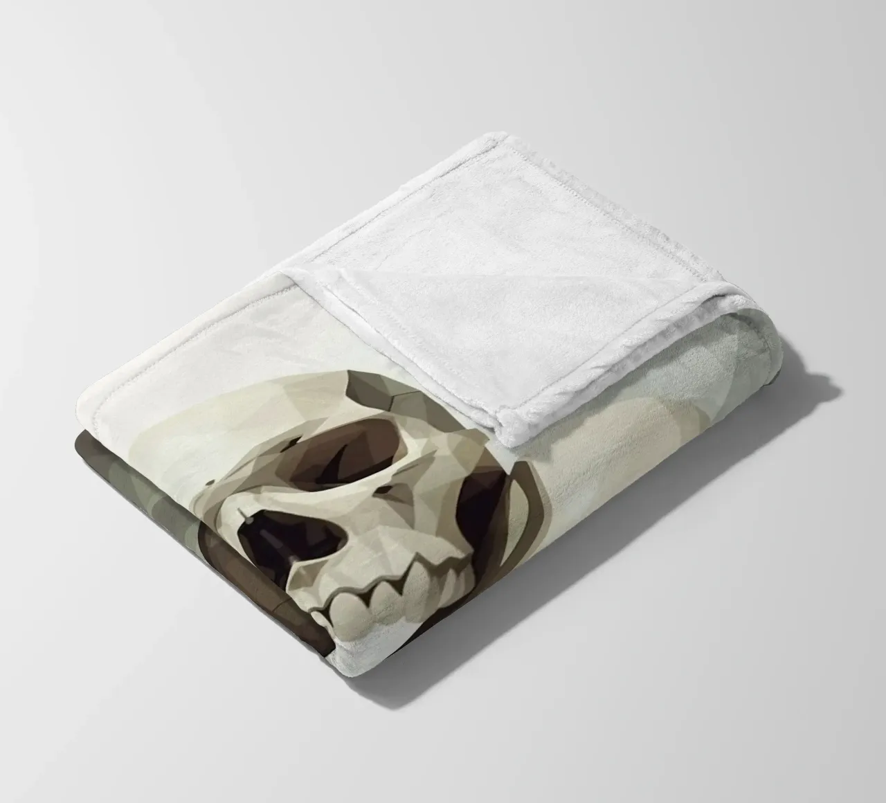 Piramide di teschi Low Poly coperta in pile da Low Profile