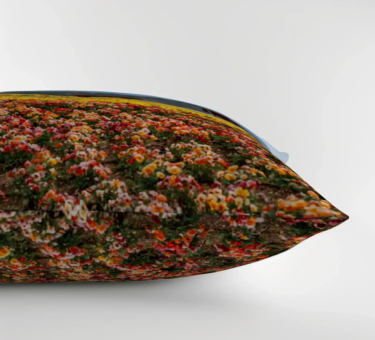 Fiori del Monte Daisen in Giappone cuscino da Marcel Bisig