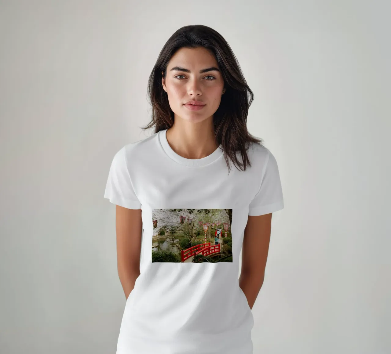 Parco dei ciliegi in fiore a Tottori, Giappone t-shirt da Marcel Bisig