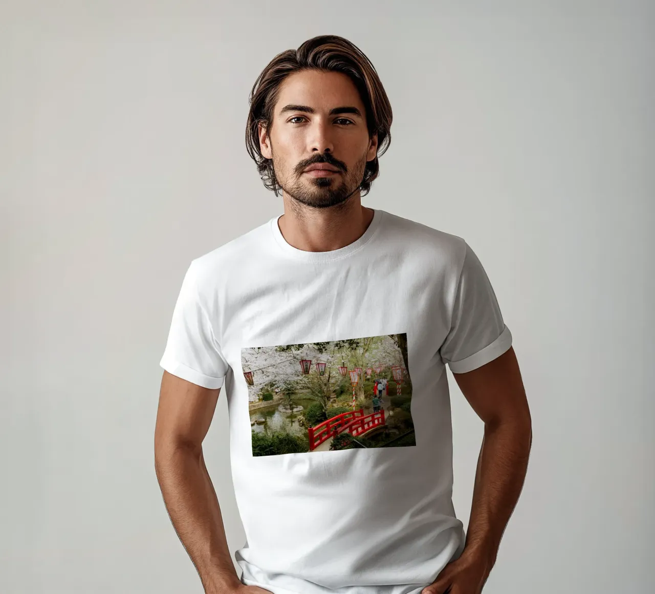 Parco dei ciliegi in fiore a Tottori, Giappone t-shirt da Marcel Bisig