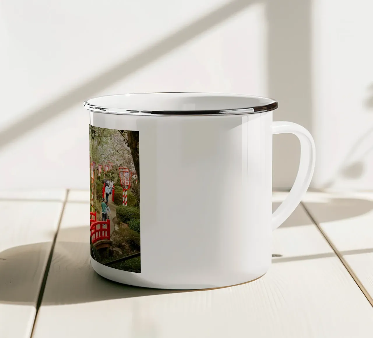 Parco dei ciliegi in fiore a Tottori, Giappone tazza in smalto da Marcel Bisig