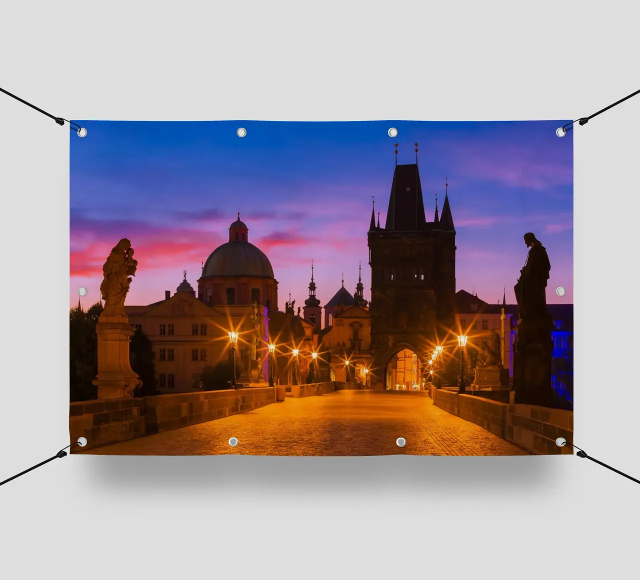 PRAG 10 telo in pvc da Tom Uhlenberg