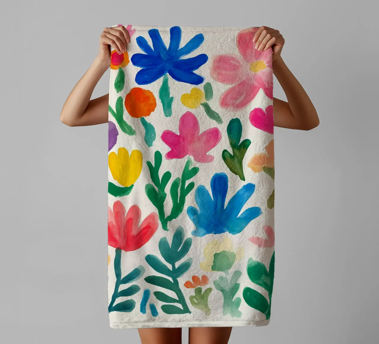 Fiori estivi astratti e colorati asciugamano da bagno da IamHomeStudio
