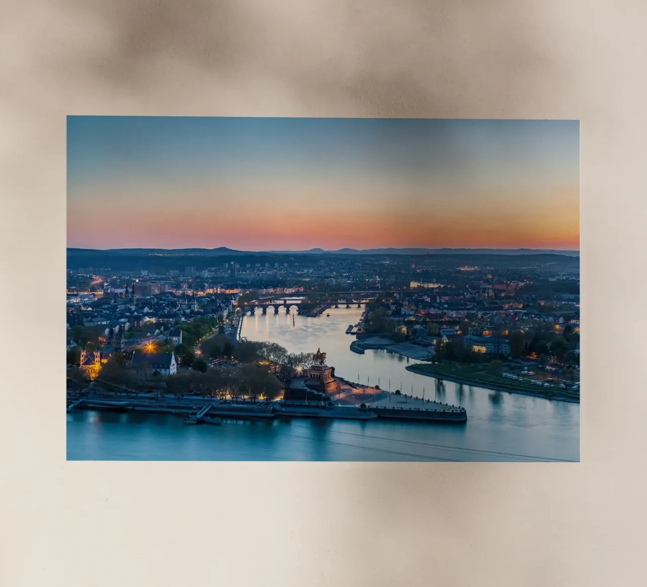 KOBLENZ 01 pellicola backlit da Tom Uhlenberg