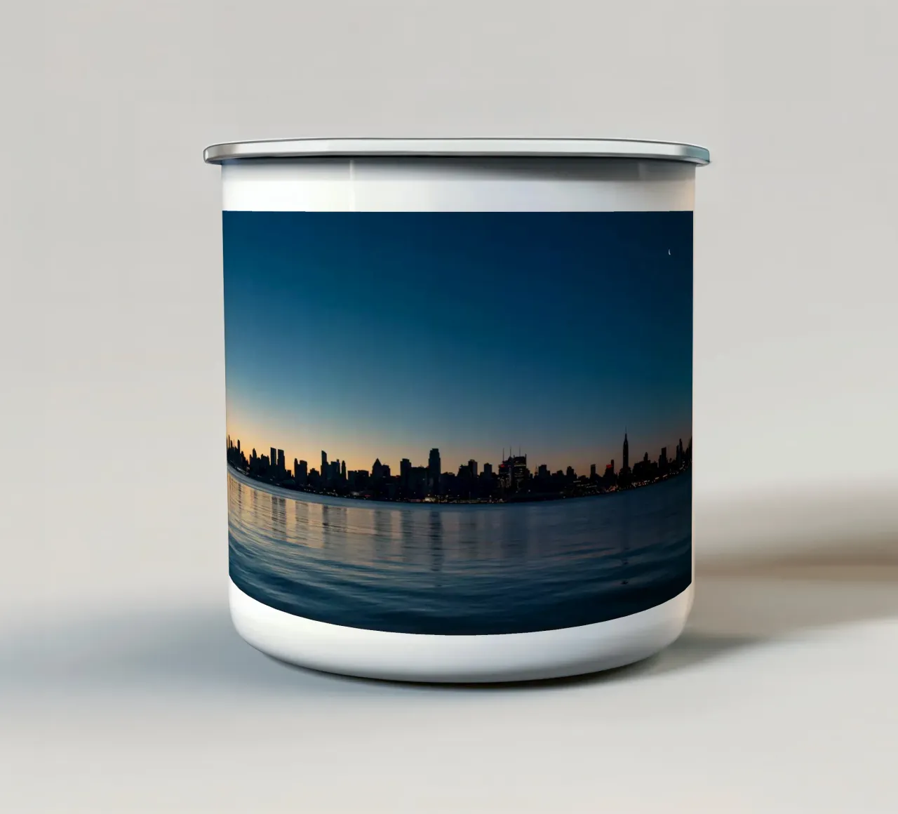 NEW YORK CITY 05 tazza in smalto da Tom Uhlenberg