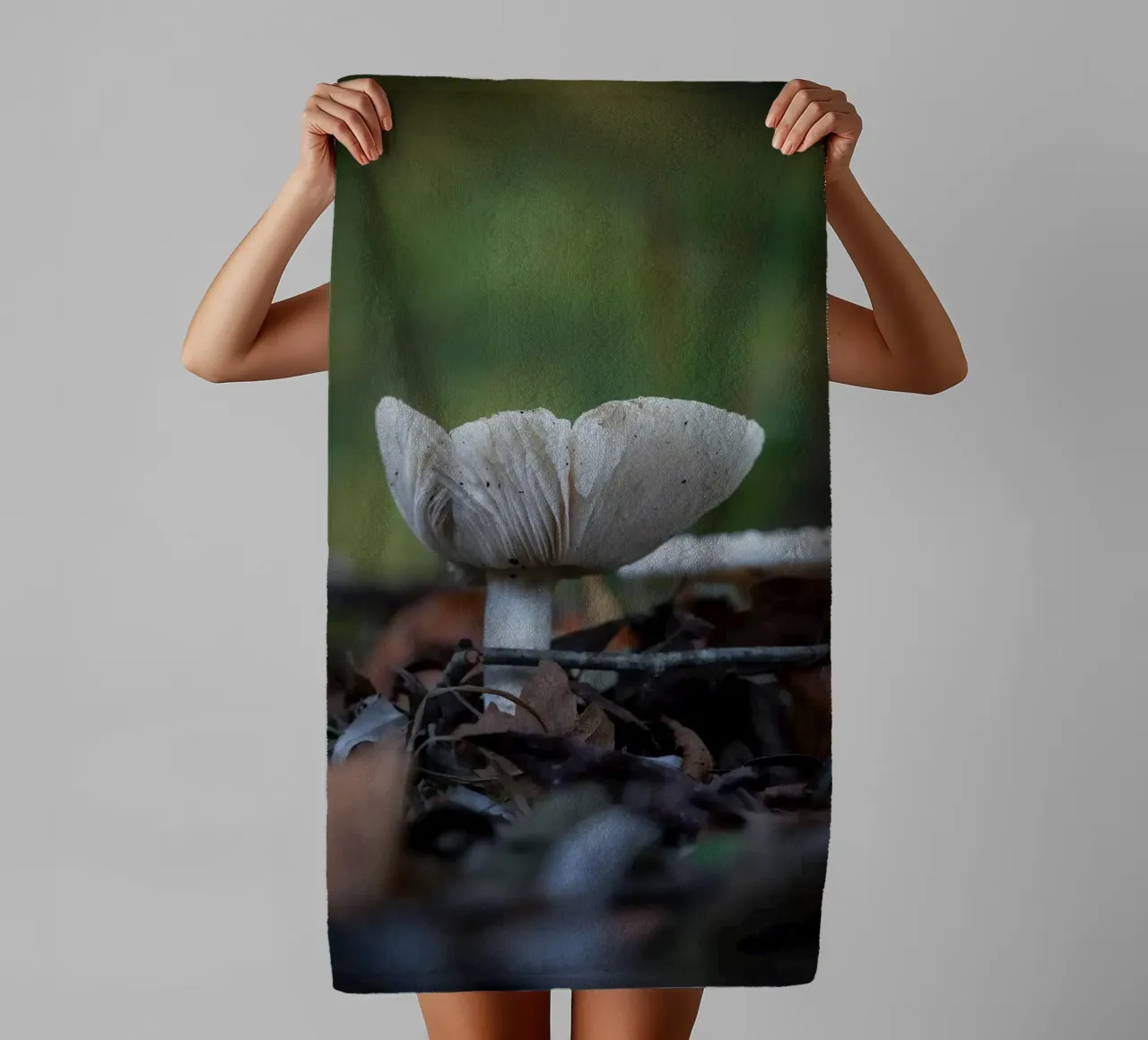 Funghi in autumn asciugamano da bagno da Tom's Wildlife