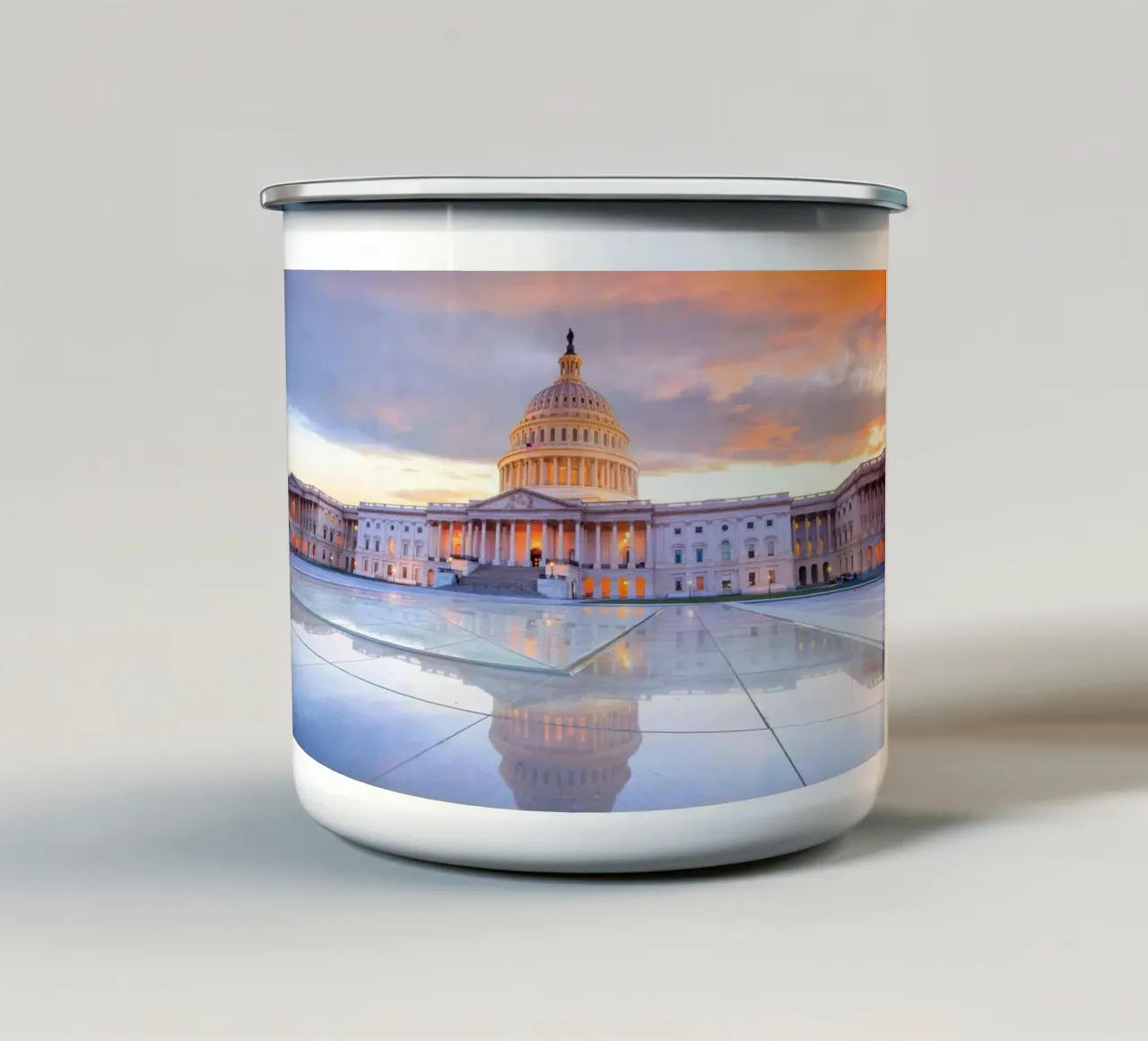 Riflesso del Campidoglio all'alba, Washington, D.C., USA tazza in smalto da Wanderlust Vibes