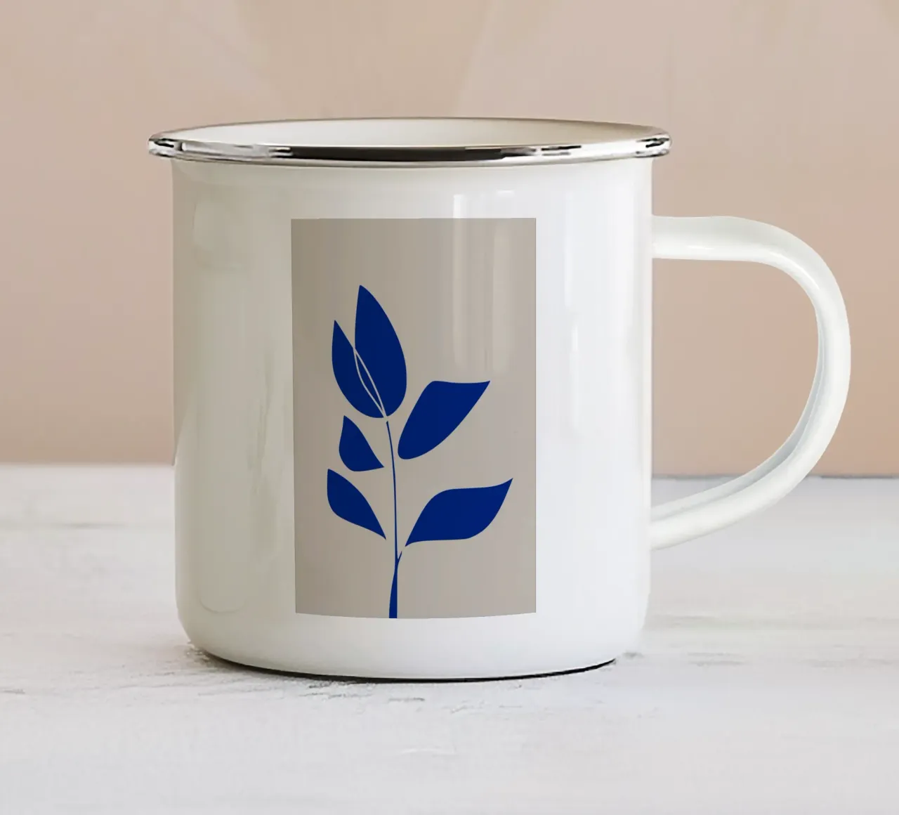 Pianta ultramarina tazza in smalto da Little Dean