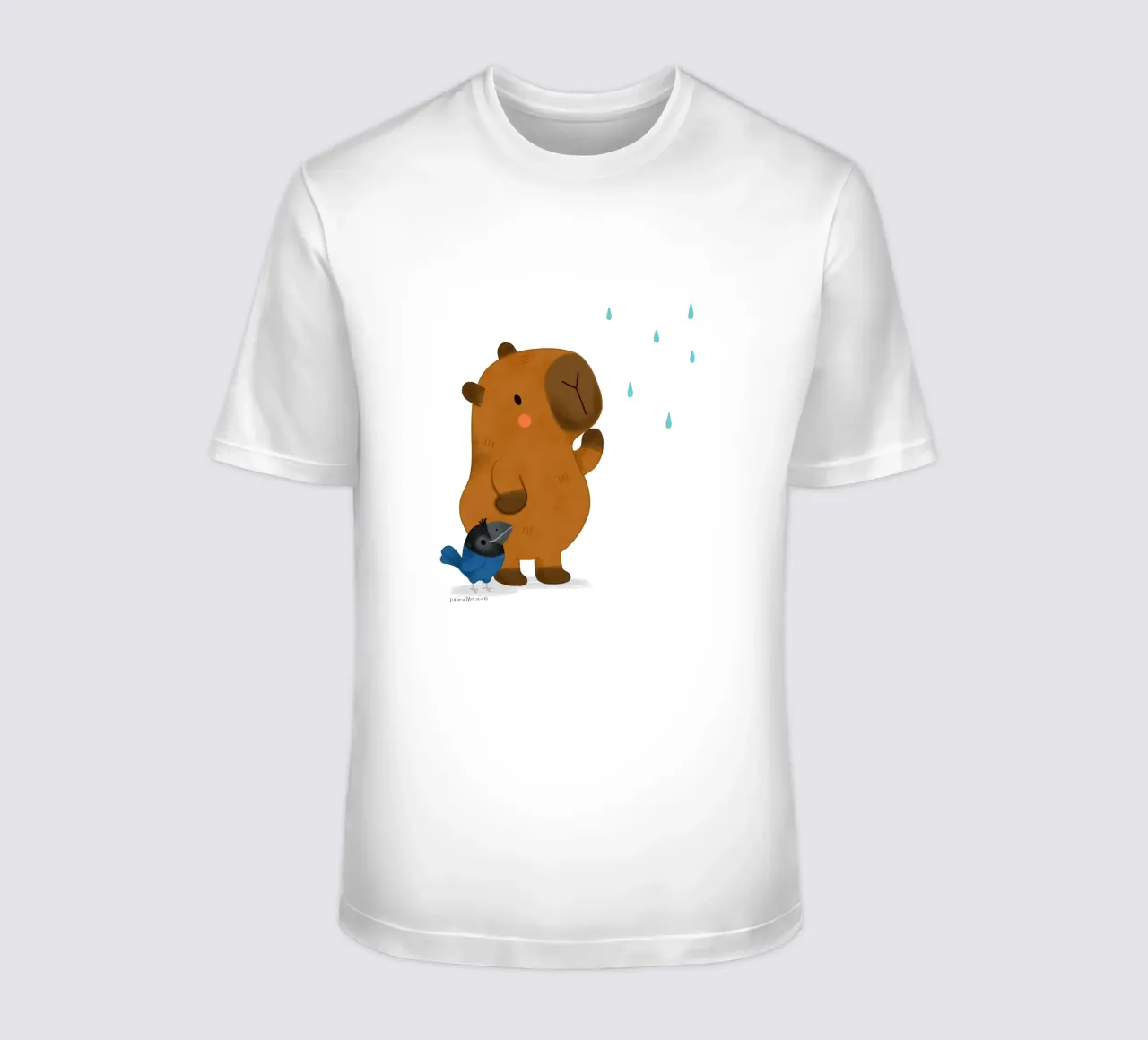 Capibara e uccello guardano la pioggia t-shirt da julianamotzko