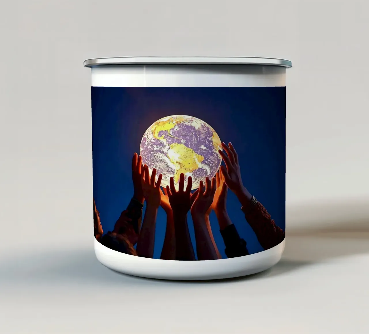 Insieme tazza in smalto da Massimo Frascogna