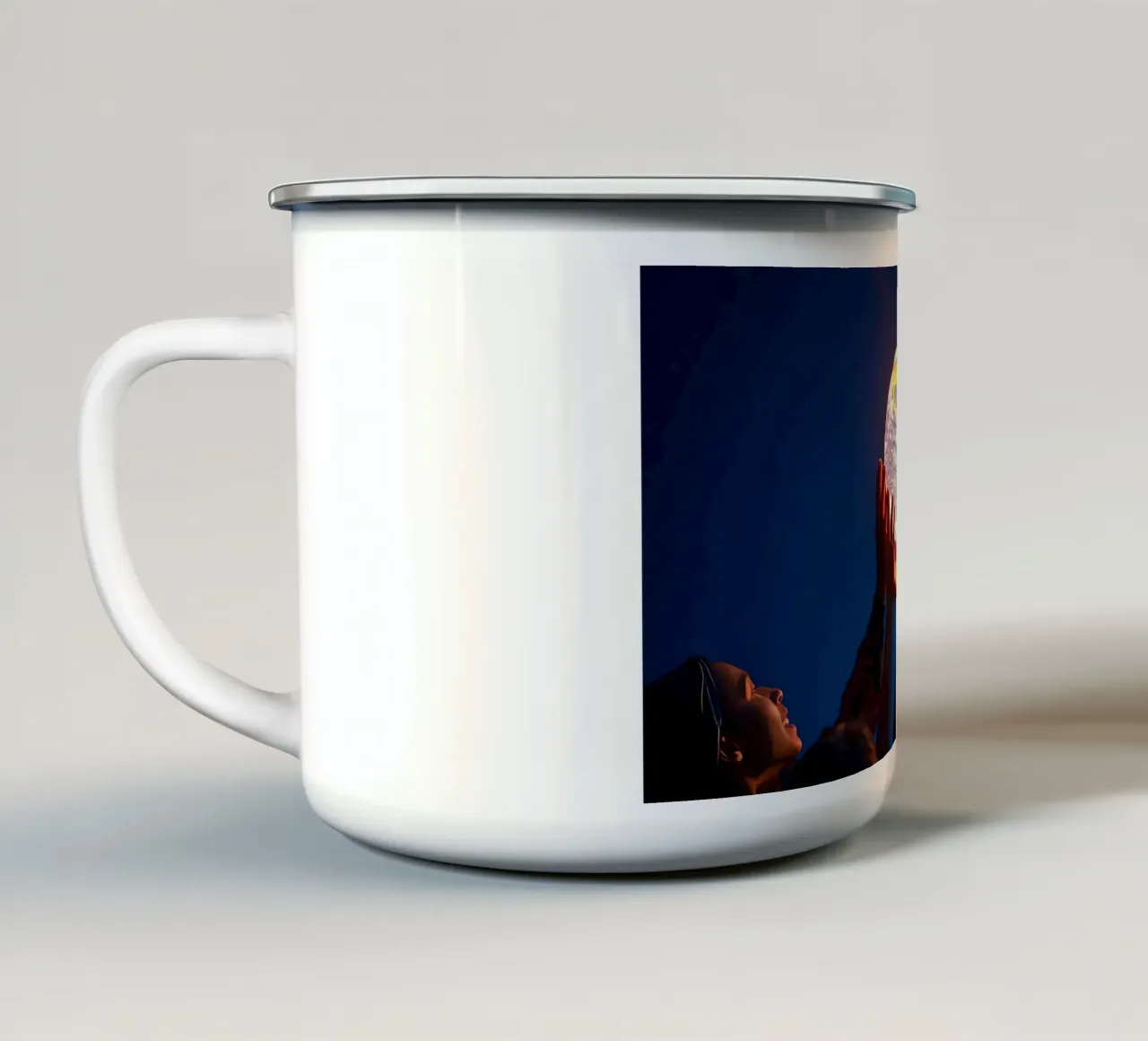 Insieme tazza in smalto da Massimo Frascogna