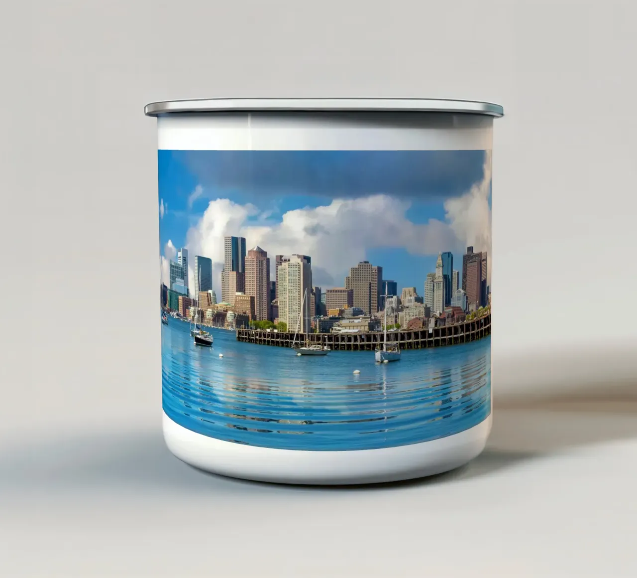 Skyline con barche a vela, Boston, USA tazza in smalto da Wanderlust Vibes