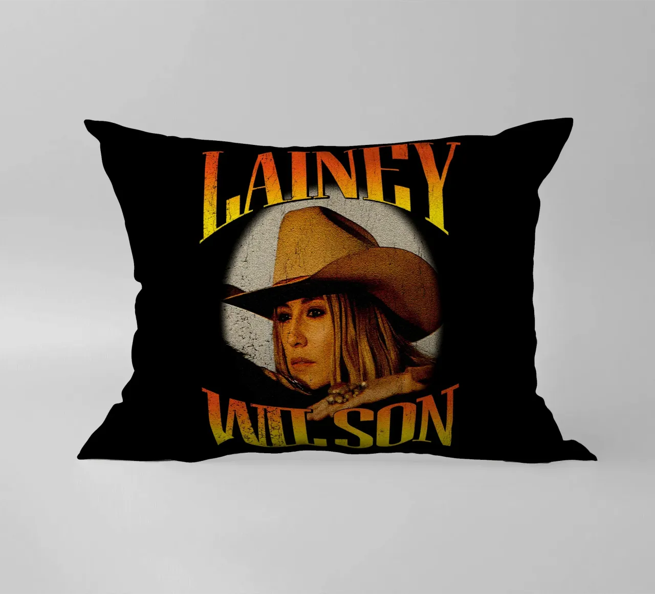 Lainey Wilson - Cavalli Buoni Classico cuscino da igoshartwrks