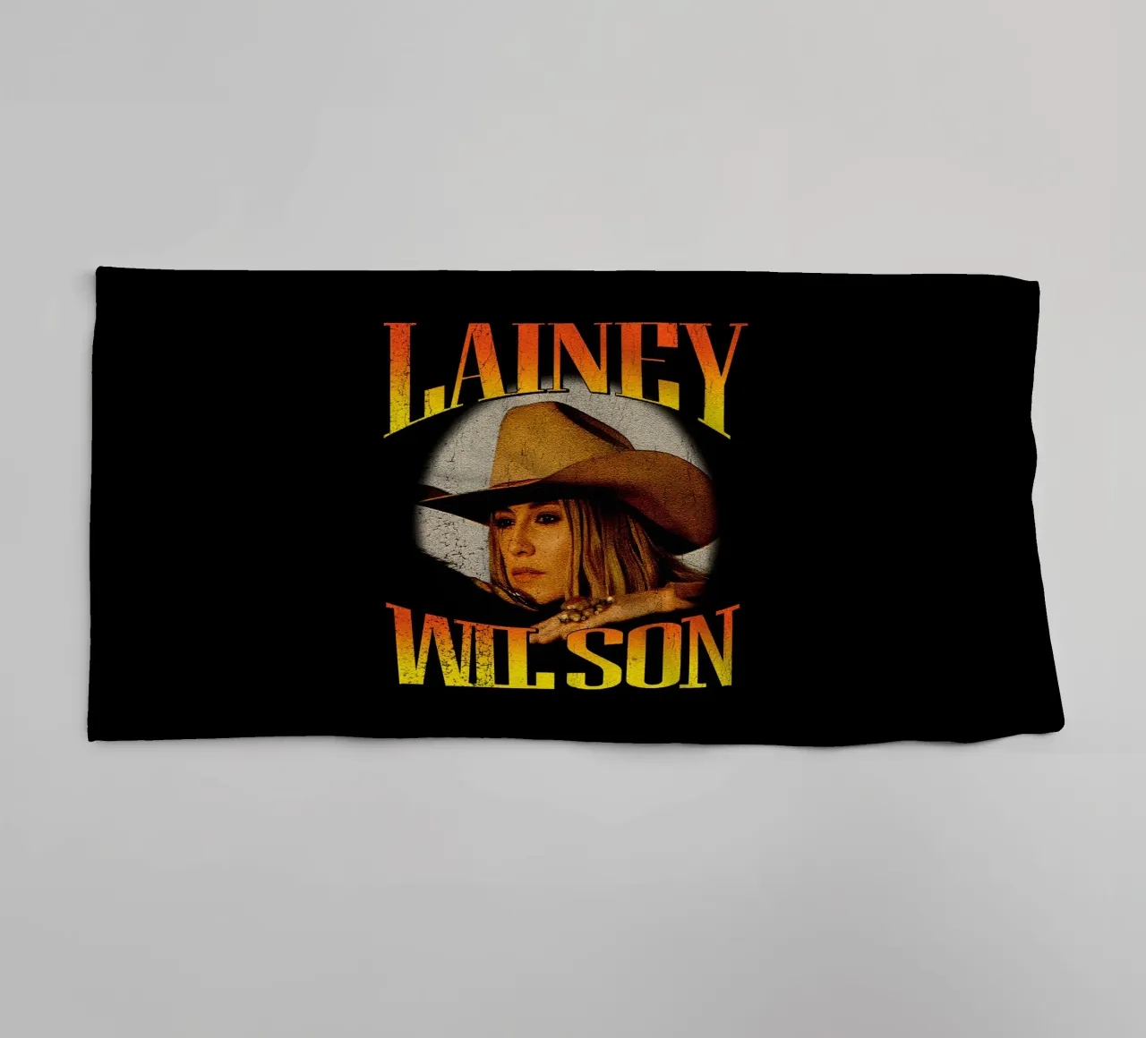Lainey Wilson - Cavalli Buoni Classico asciugamano da bagno da igoshartwrks