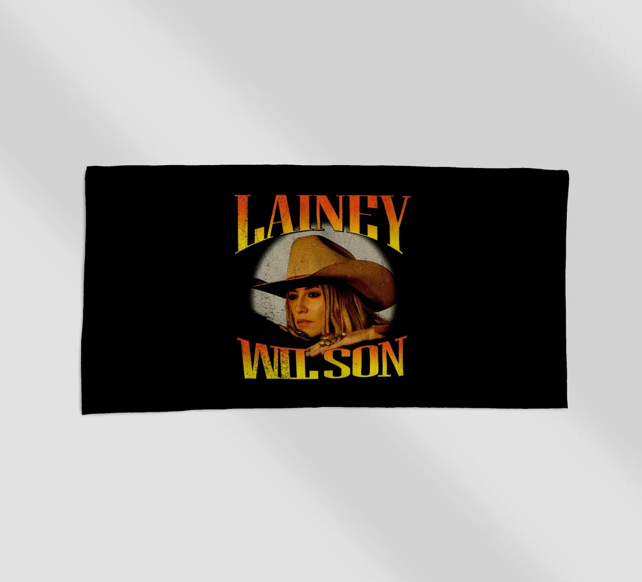 Lainey Wilson - Cavalli Buoni Classico telo mare da igoshartwrks