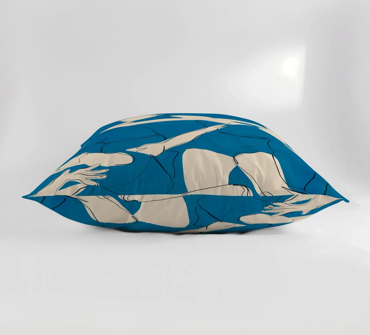 Ballare in blu cuscino da ThingDesign