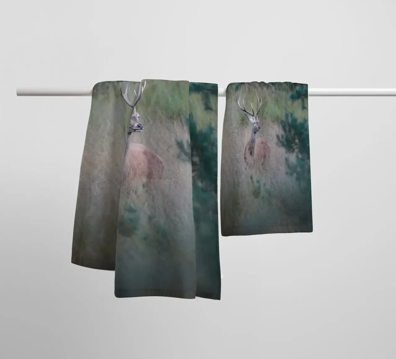 Cervo rosso asciugamano da bagno da Tom's Wildlife