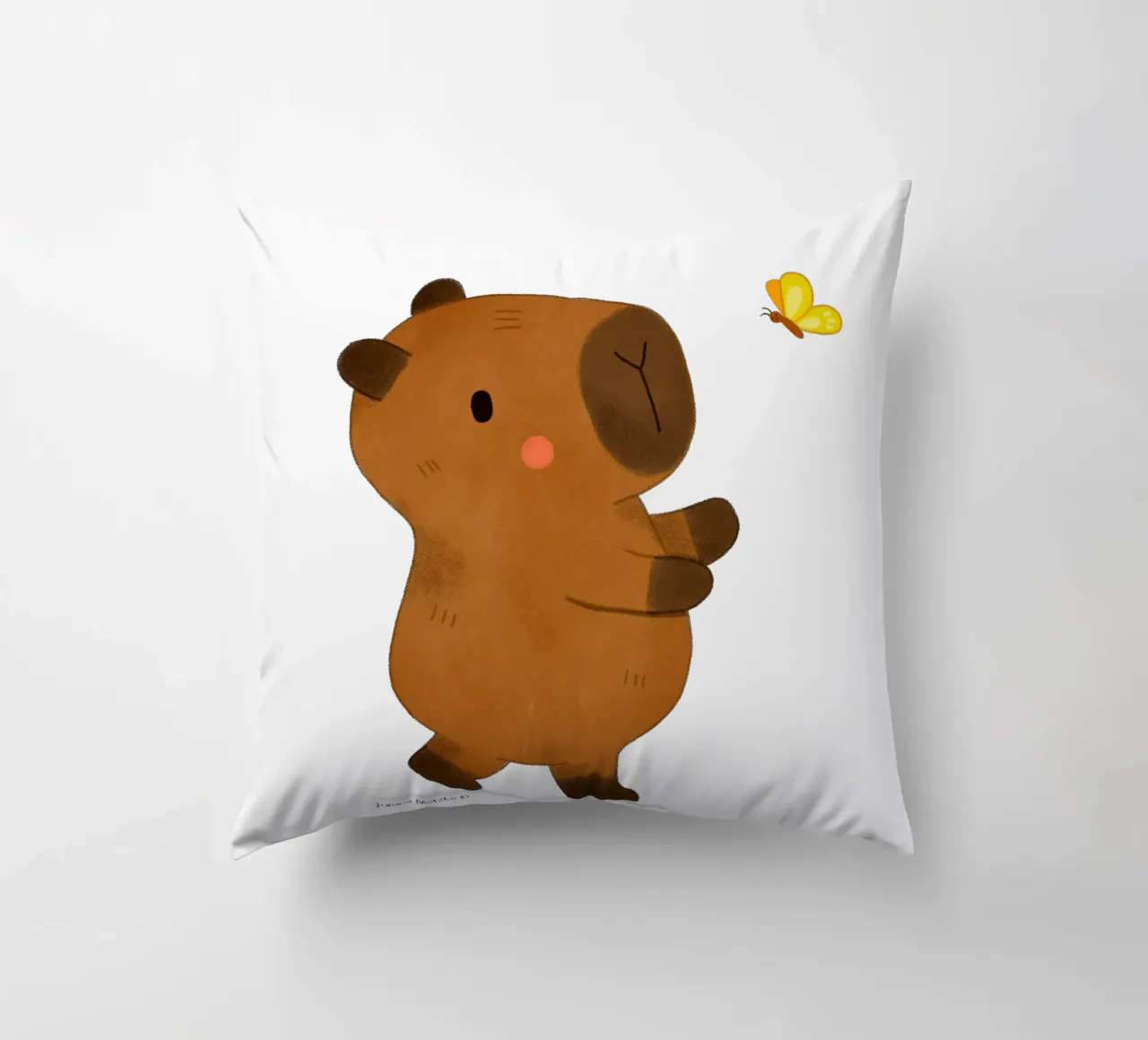 Capibara e farfalla cuscino da julianamotzko