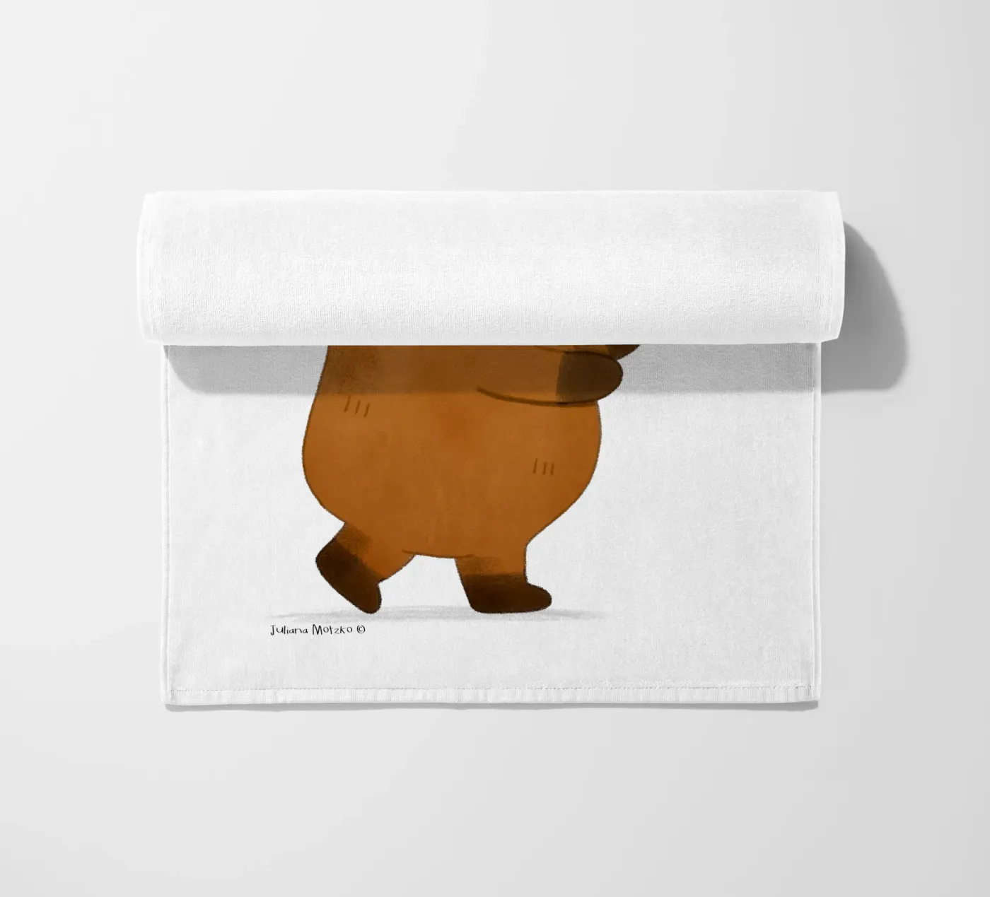 Capybara and Butterfly serviette de plage de julianamotzko