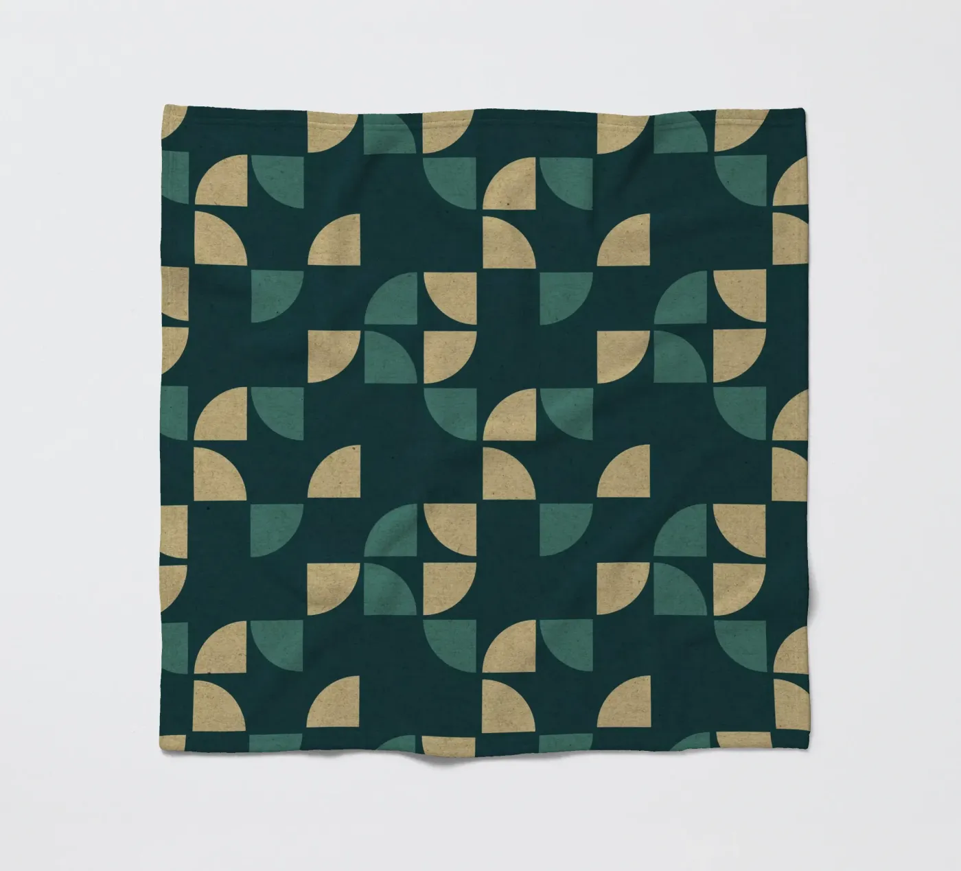 Geometrisches Muster Fleecedecke von Kim Hubball Studio