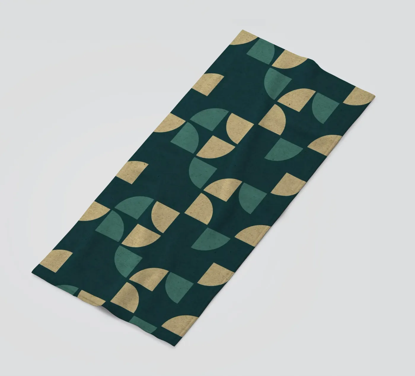 Geometrisch patroon strandhanddoek van Kim Hubball Studio