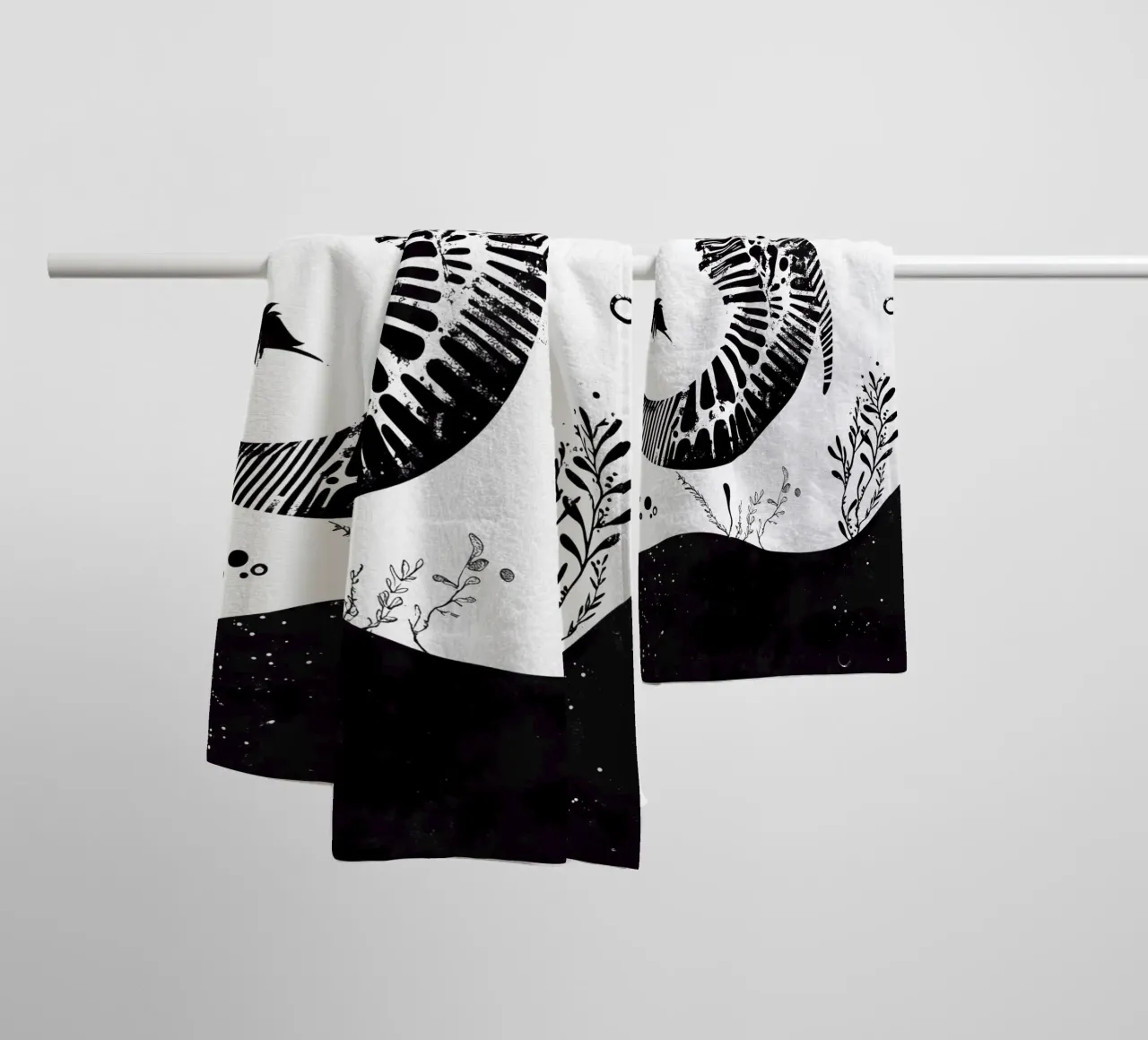 Decoratieve zebra in zwart en wit badhanddoek van Autofocus