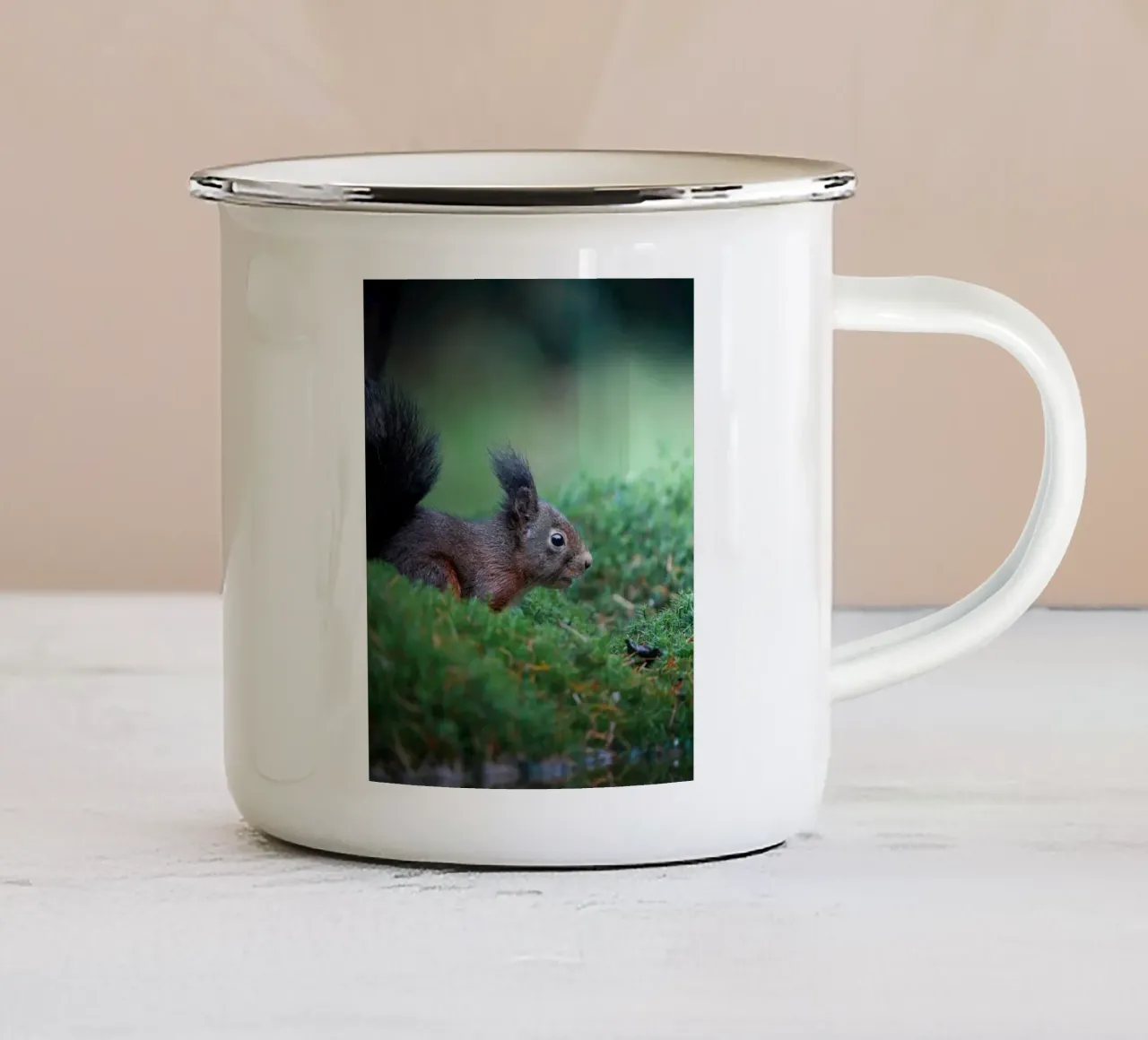 Scoiattolo tazza in smalto da Tom's Wildlife