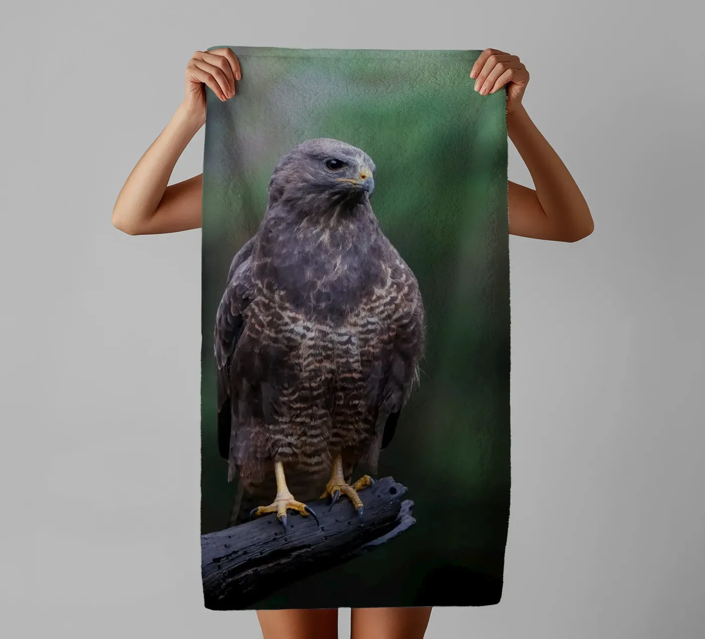Buizerd badhanddoek van Tom's Wildlife
