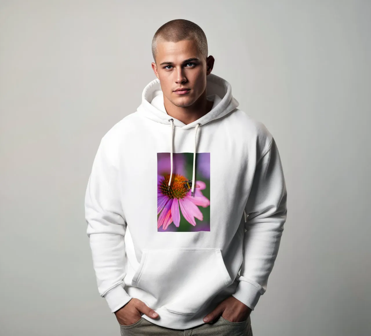 Bombo su fiore rosa felpa con cappuccio da Curious Collections by Marielle Leenders