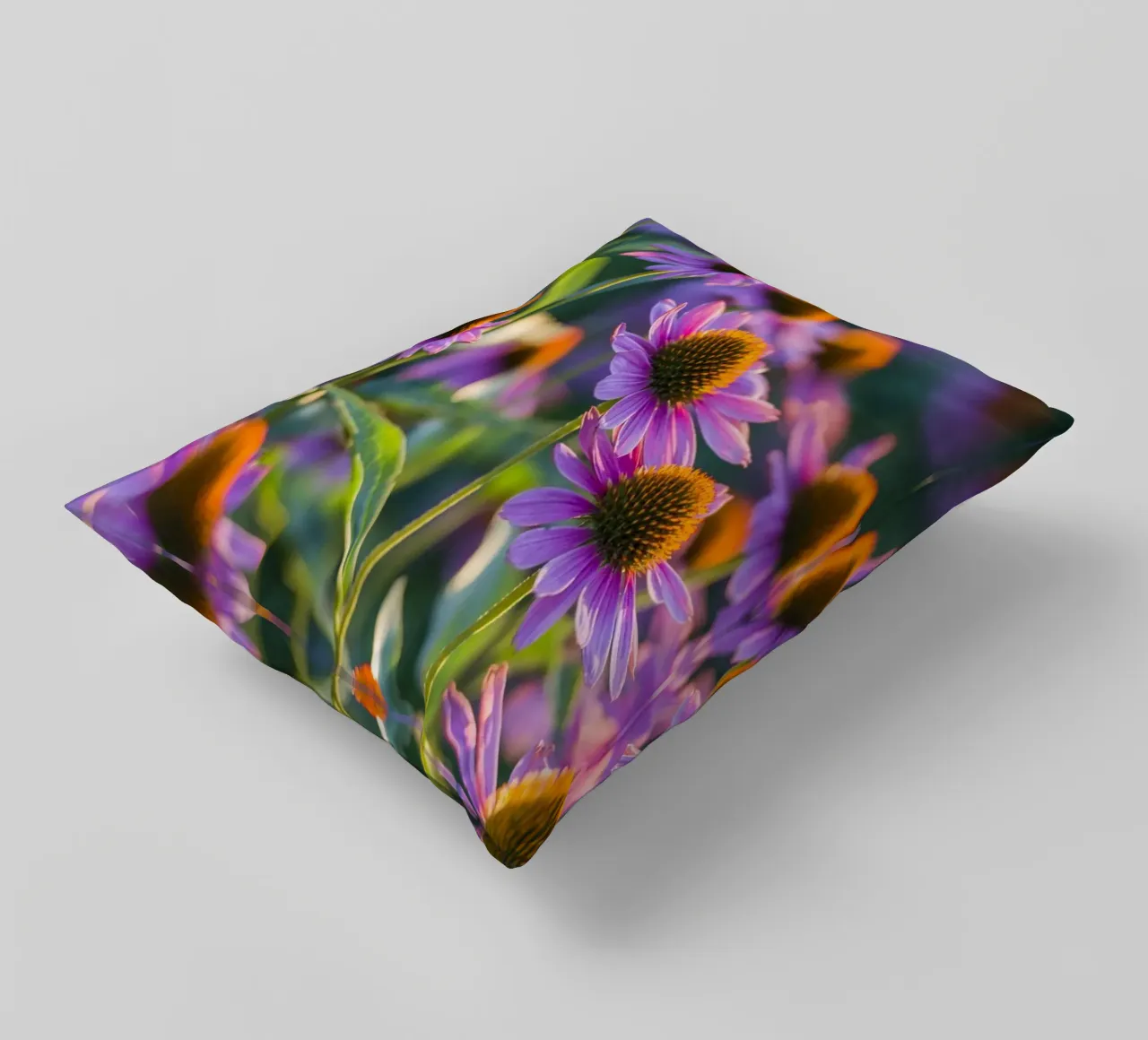 I fiori dell'ora d'oro cuscino da Curious Collections by Marielle Leenders