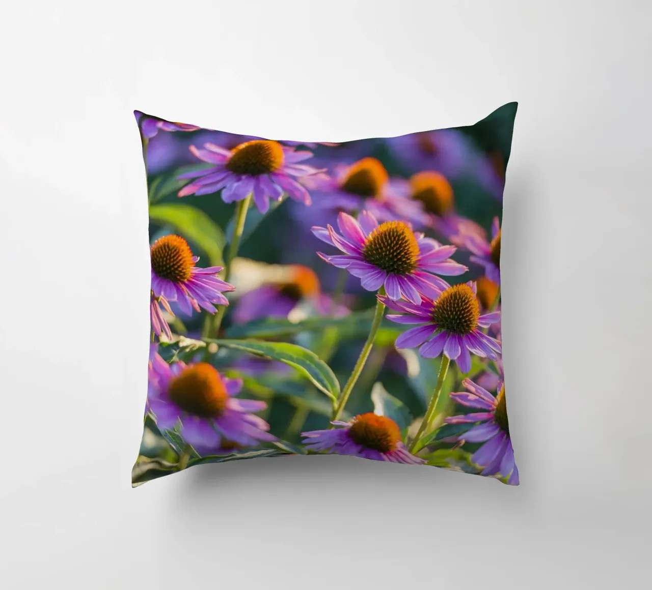 I fiori dell'ora d'oro cuscino da Curious Collections by Marielle Leenders