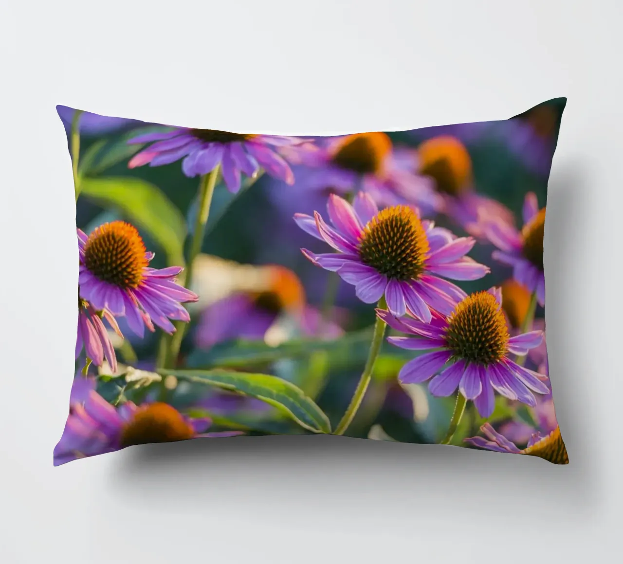I fiori dell'ora d'oro cuscino da Curious Collections by Marielle Leenders