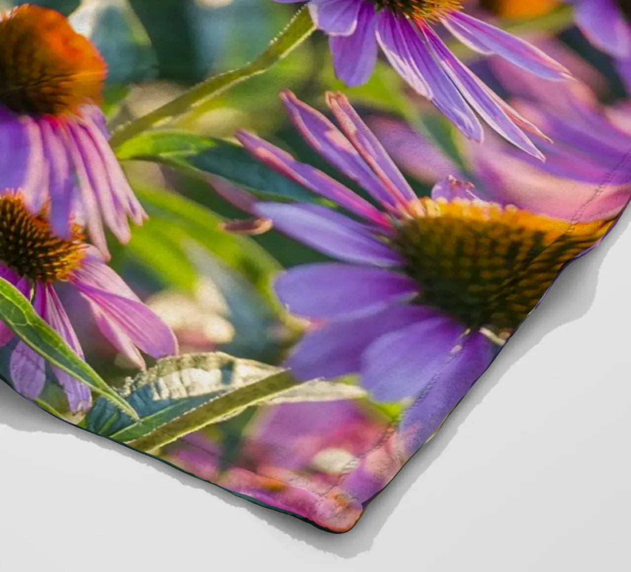 I fiori dell'ora d'oro coperta in pile da Curious Collections by Marielle Leenders