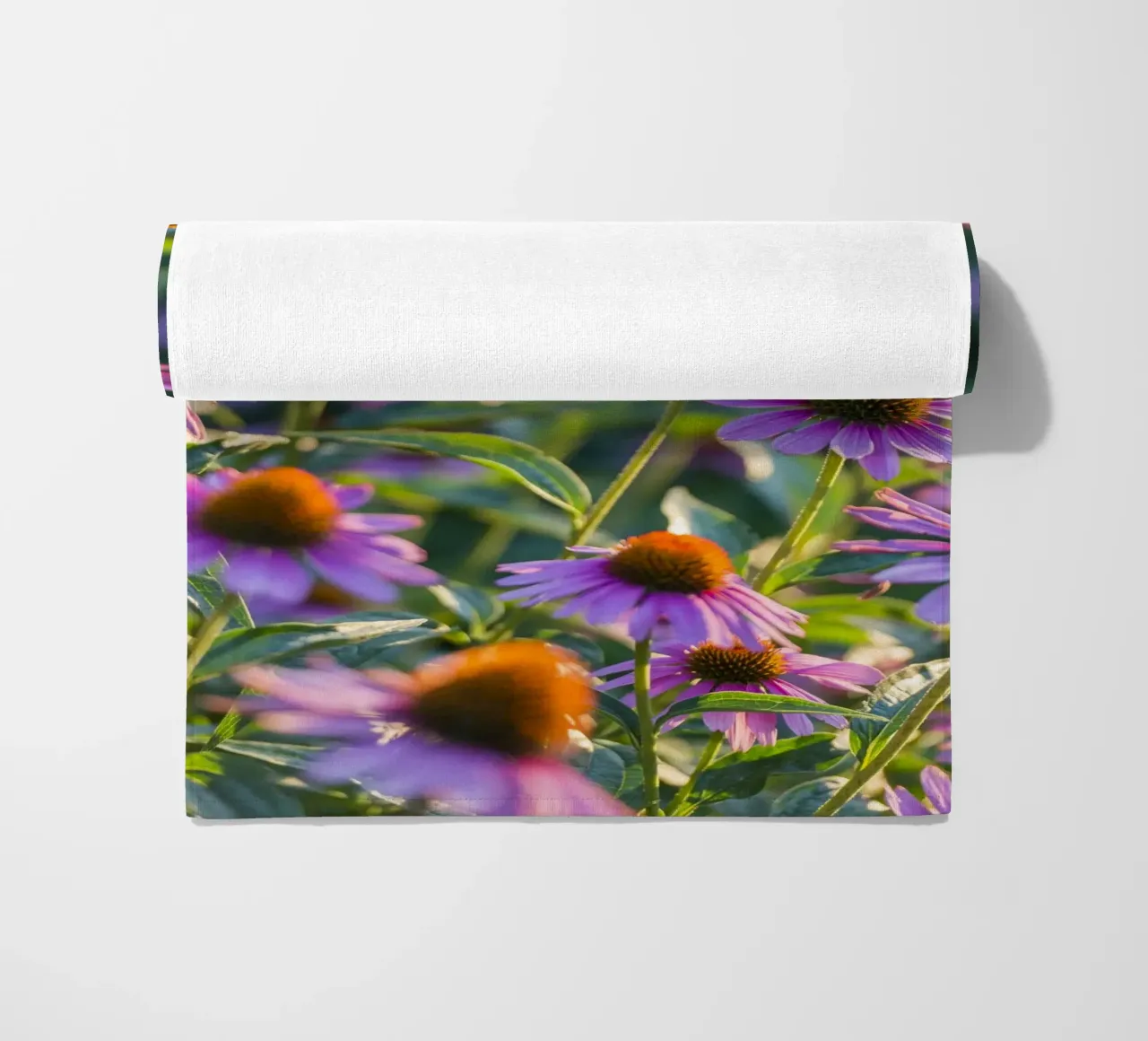 I fiori dell'ora d'oro telo mare da Curious Collections by Marielle Leenders