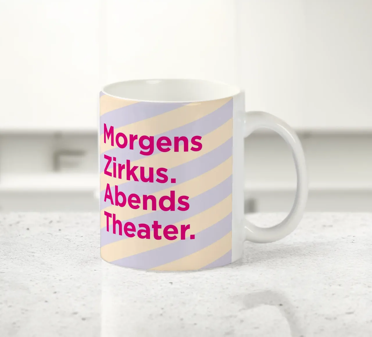 Morgens Zirkus. Abends Theater. tazza in ceramica da Art Fart