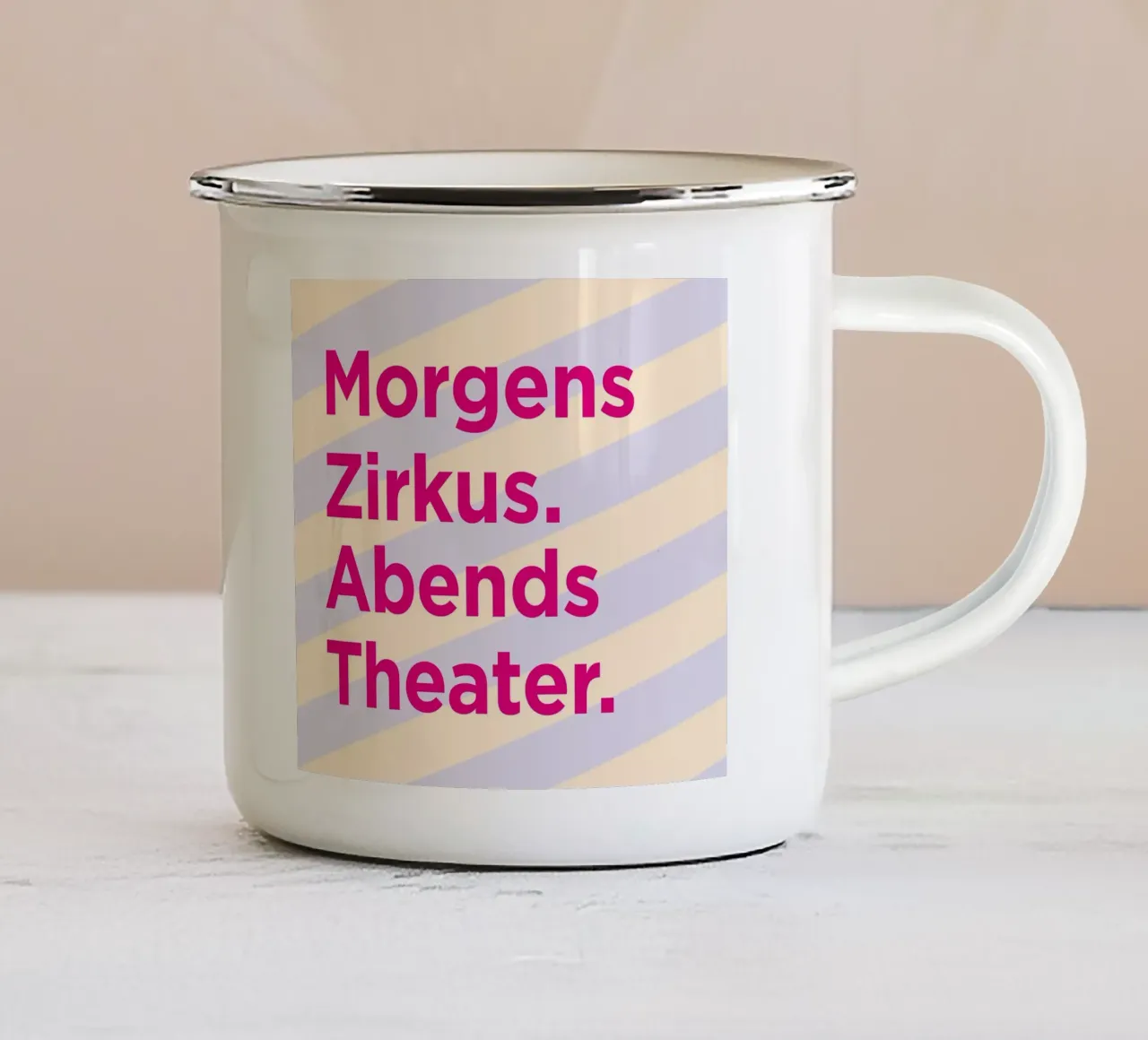 Morgens Zirkus. Abends Theater. tazza in smalto da Art Fart