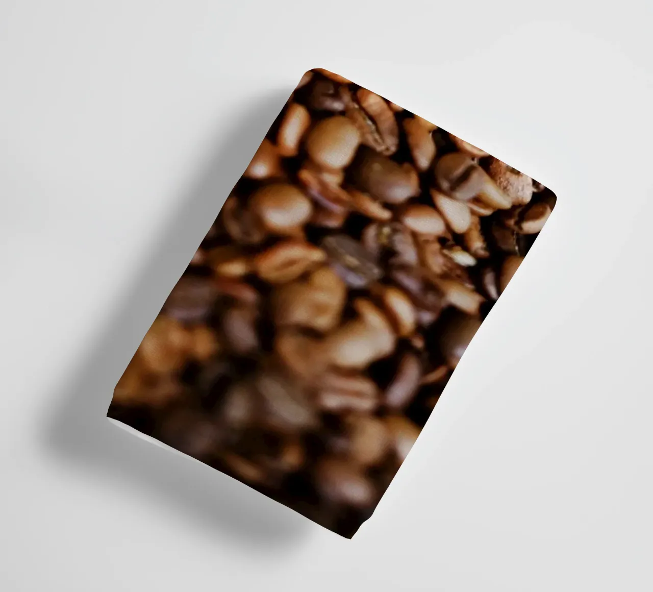Caffè Fagioli asciugamano da bagno da Simon Koy