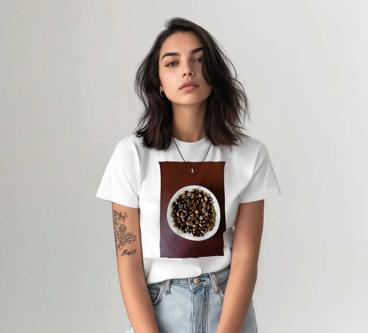 caffè, caffè, caffè t-shirt da Simon Koy