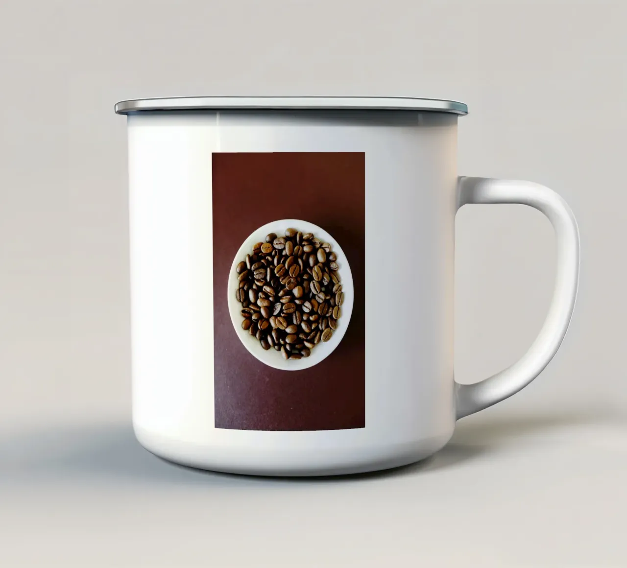 caffè, caffè, caffè tazza in smalto da Simon Koy